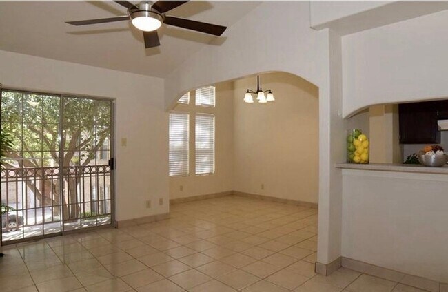 Building Photo - 9802 Cantera Ct