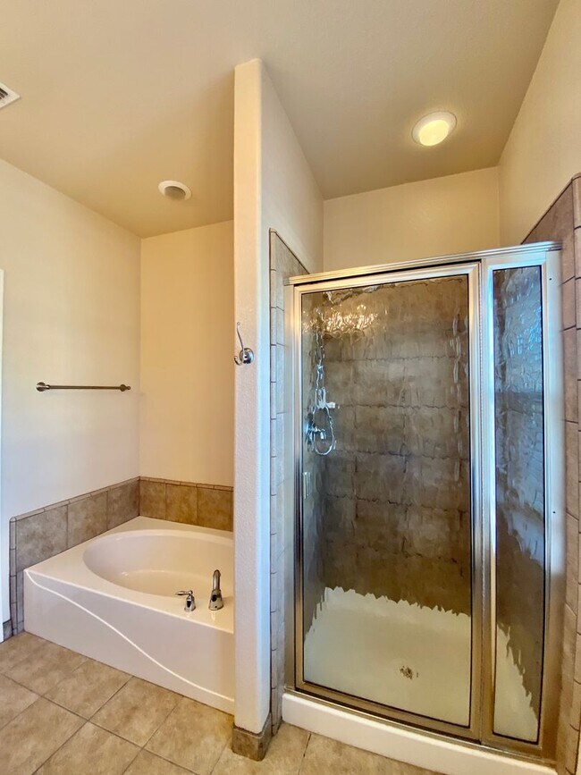 Building Photo - 329 Messina Terrace