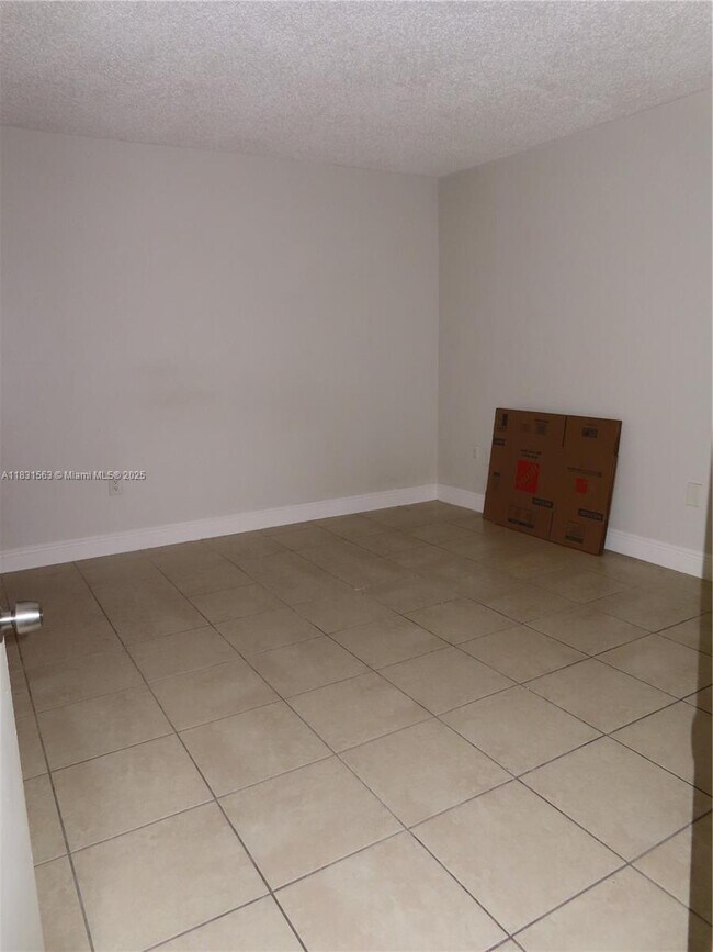 Building Photo - 13894 SW 65th Terrace