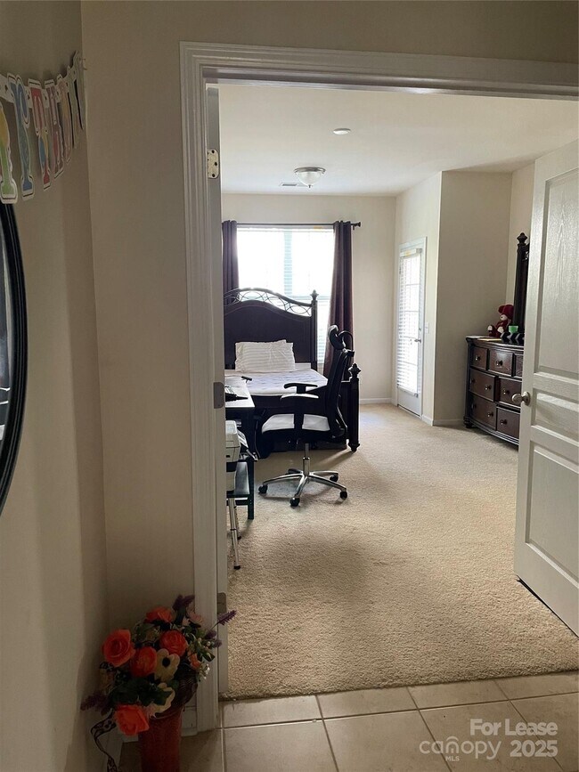 Building Photo - 835 Skybrook Falls Dr