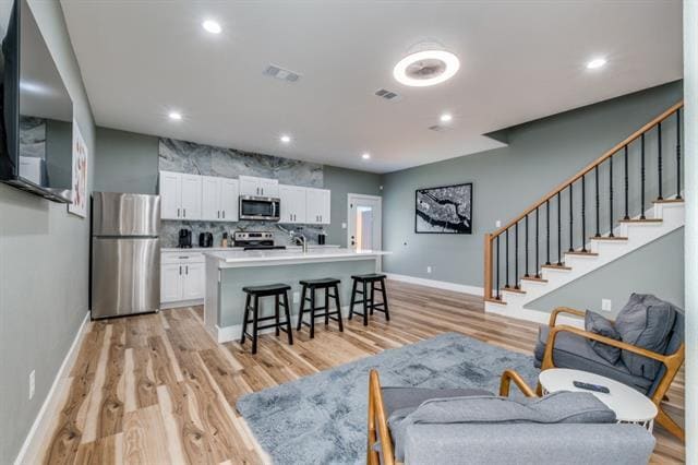 Building Photo - 4707 Barry Ave