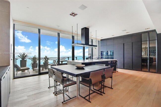 Building Photo - 1451 Brickell Ave