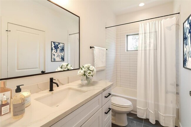 Building Photo - 3052 Truxillo St