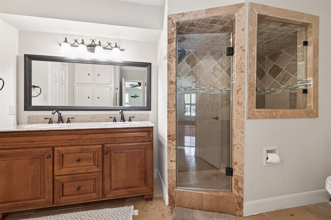 Building Photo - 15843 Foxgate Rd