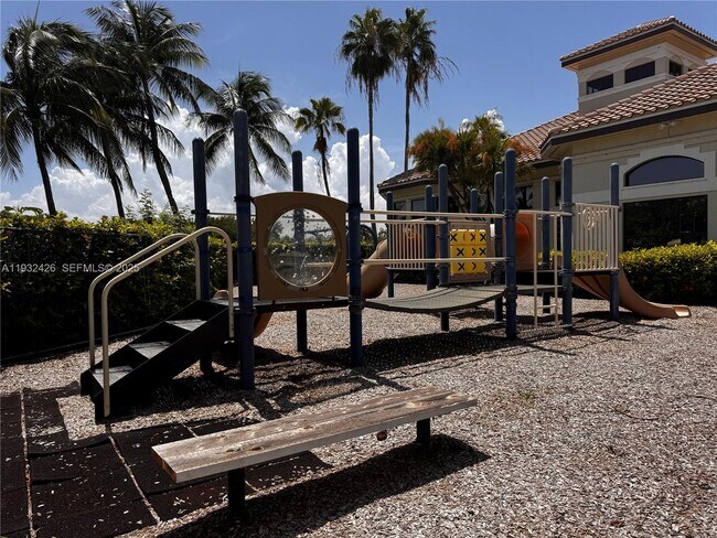 Building Photo - 876 Spinnaker Dr