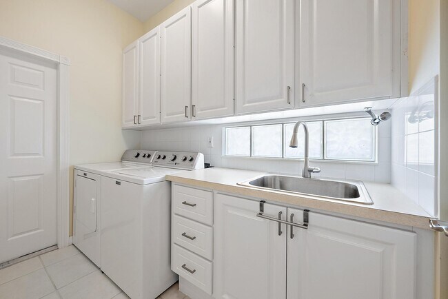 Building Photo - 8875 Oldham Way