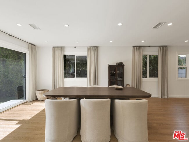 Building Photo - 13506 W Chandler Blvd