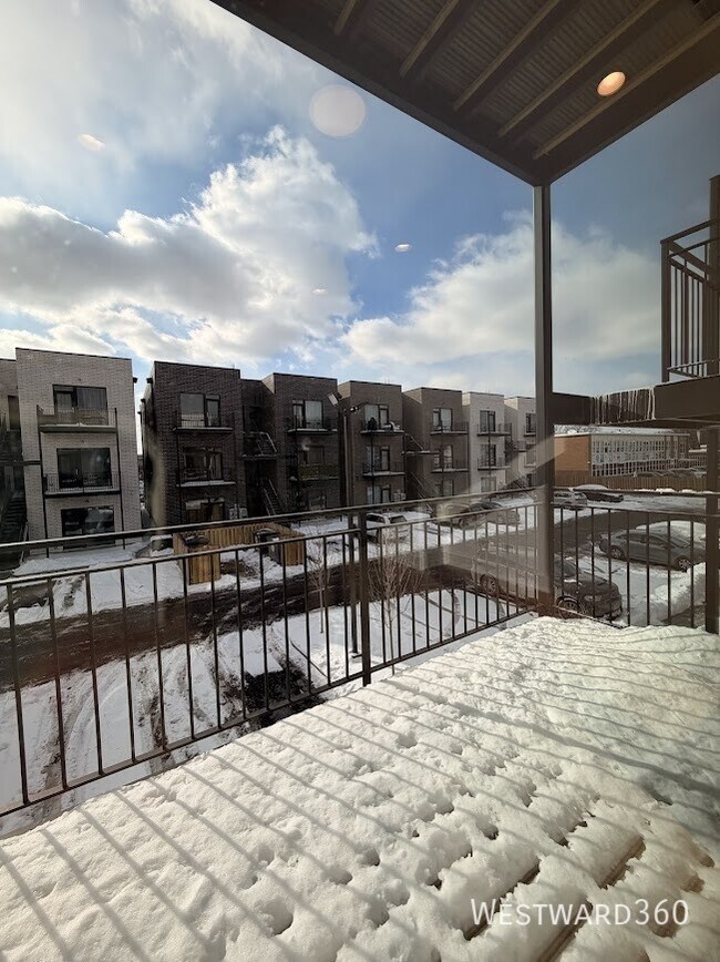 Building Photo - 1607 W 13th St