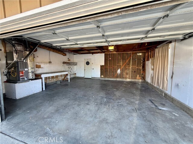 Building Photo - 724 E Ave J 4
