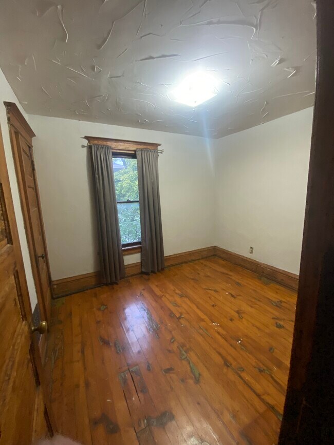 Building Photo - 2348 Fulton St