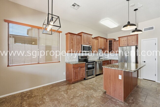 Building Photo - 13178 W Rimrock St