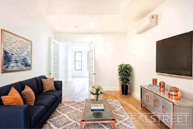 Primary Photo - Brand new 2 Bed 2 Bath in Bushwick!