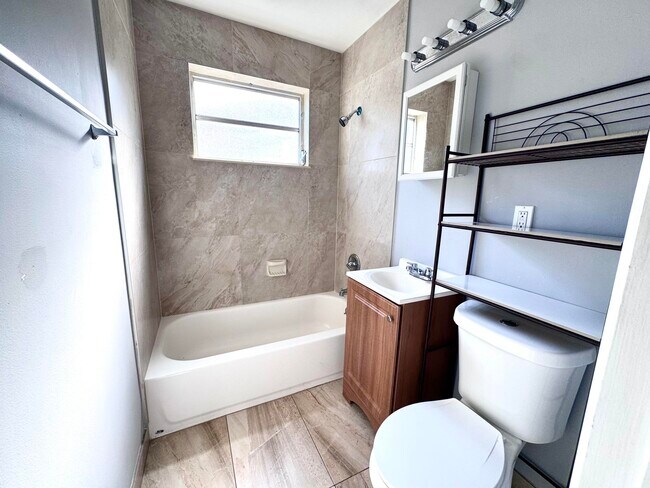 Building Photo - 3692 Corrigan Ct