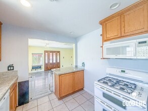 Building Photo - SD: Cozy 2BD/2BA Home in Ramona with Front Patio, Included Landscaping & A/C
