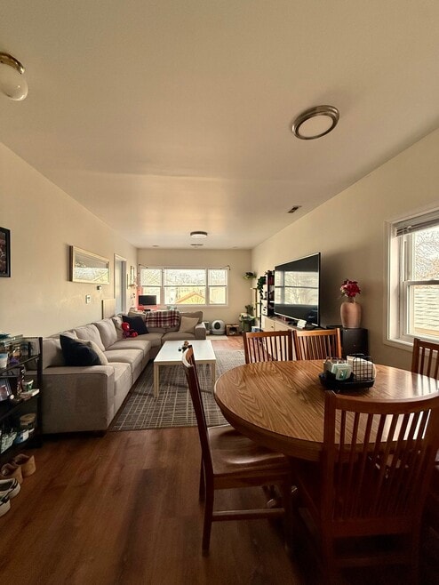 Building Photo - 2958 S Throop St