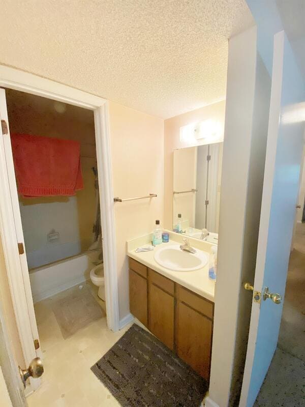 Building Photo - 2801 Millbrook Manor Cir