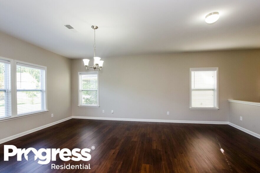 Building Photo - 9711 Cayenne Dr