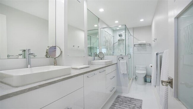 Building Photo - 4280 Galt Ocean Dr