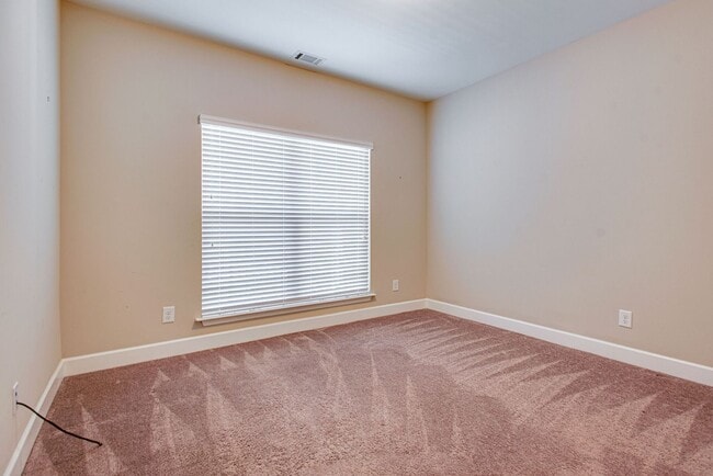 Building Photo - **RARE, WELL-APPOINTED, ONE-LEVEL HOME WIT...