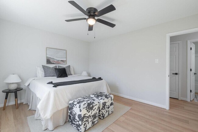 Building Photo - 2241 Mountain View Rd