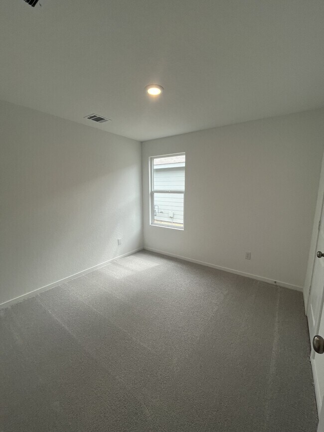 Building Photo - 5716 Alope Wy