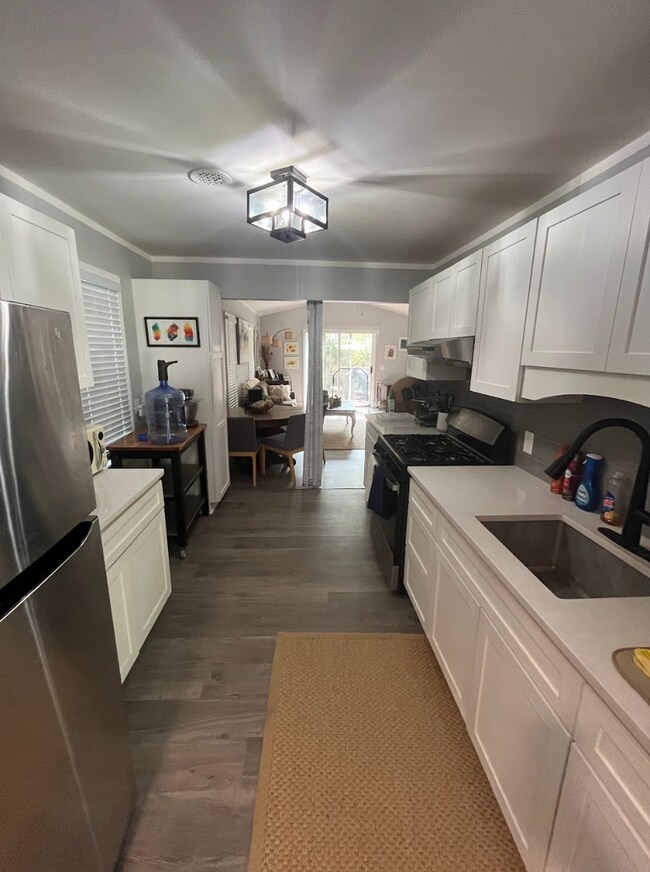 Building Photo - Fully furnished beautifully renovated house!