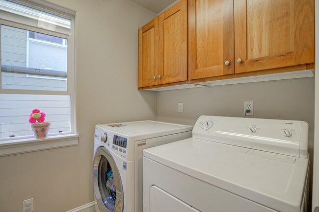 Building Photo - 4588 NW Corazon Terrace