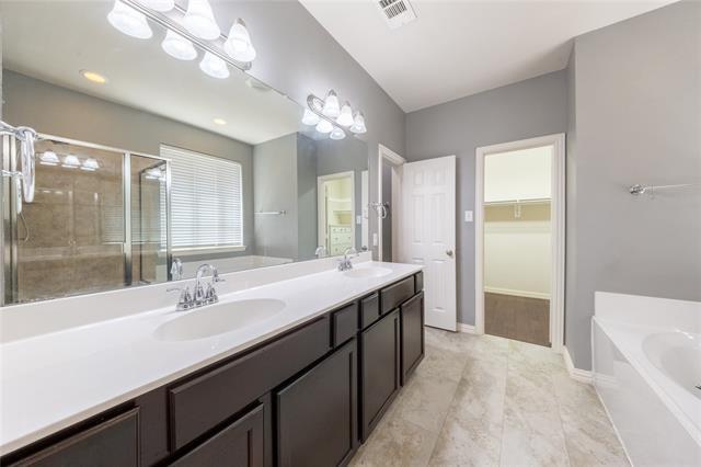 Building Photo - 2432 Greenbrook Dr