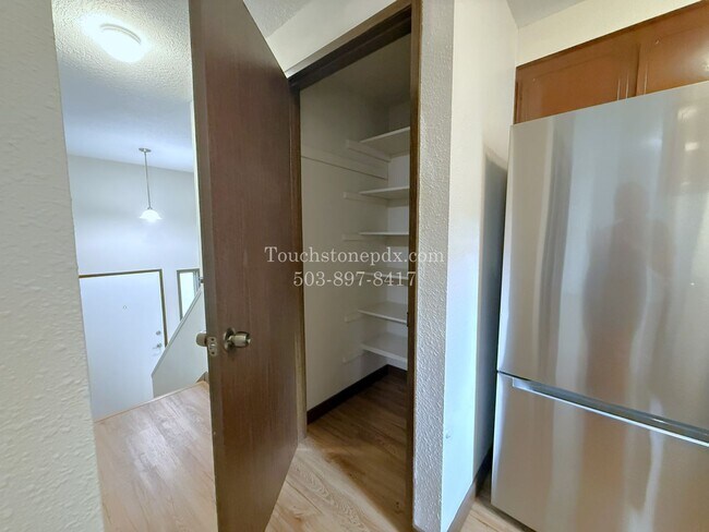 Building Photo - 120 SE 176th Pl