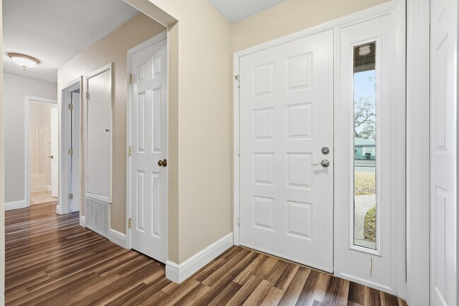 Building Photo - 266 Honeysuckle Way