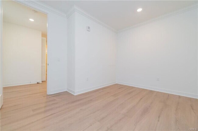 Primary Photo - 1507 Rivington