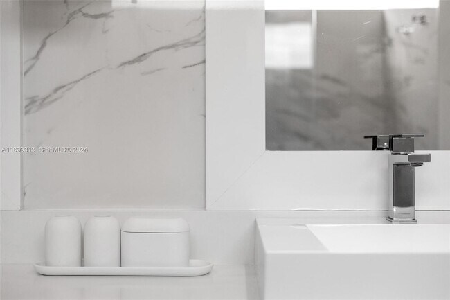 Building Photo - 323 Atlantic Isle