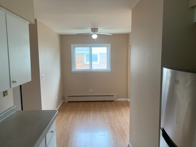 Building Photo - 239 Northway Park Rd