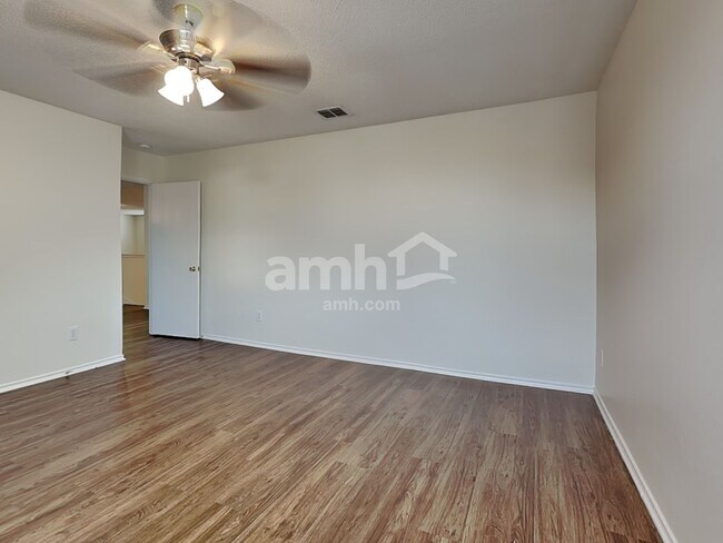 Building Photo - 3030 Dusty Ridge Dr