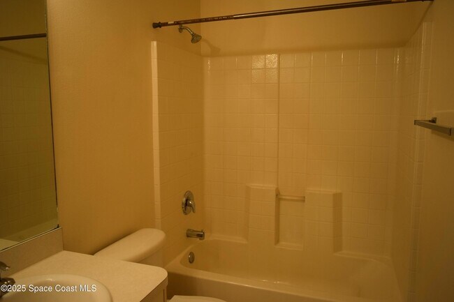 Building Photo - 142 Brescia St NE