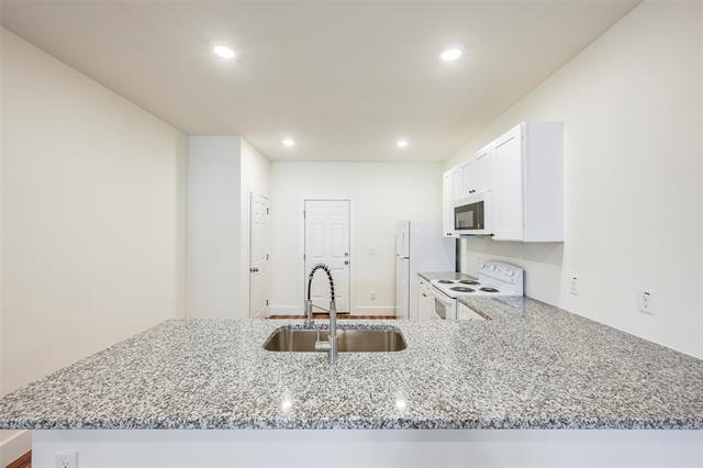Building Photo - 3525 Herrling St