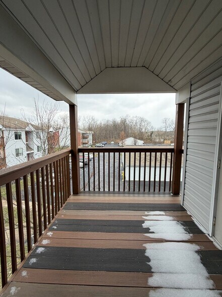 Balcony - 533 Aspen Glen Dr