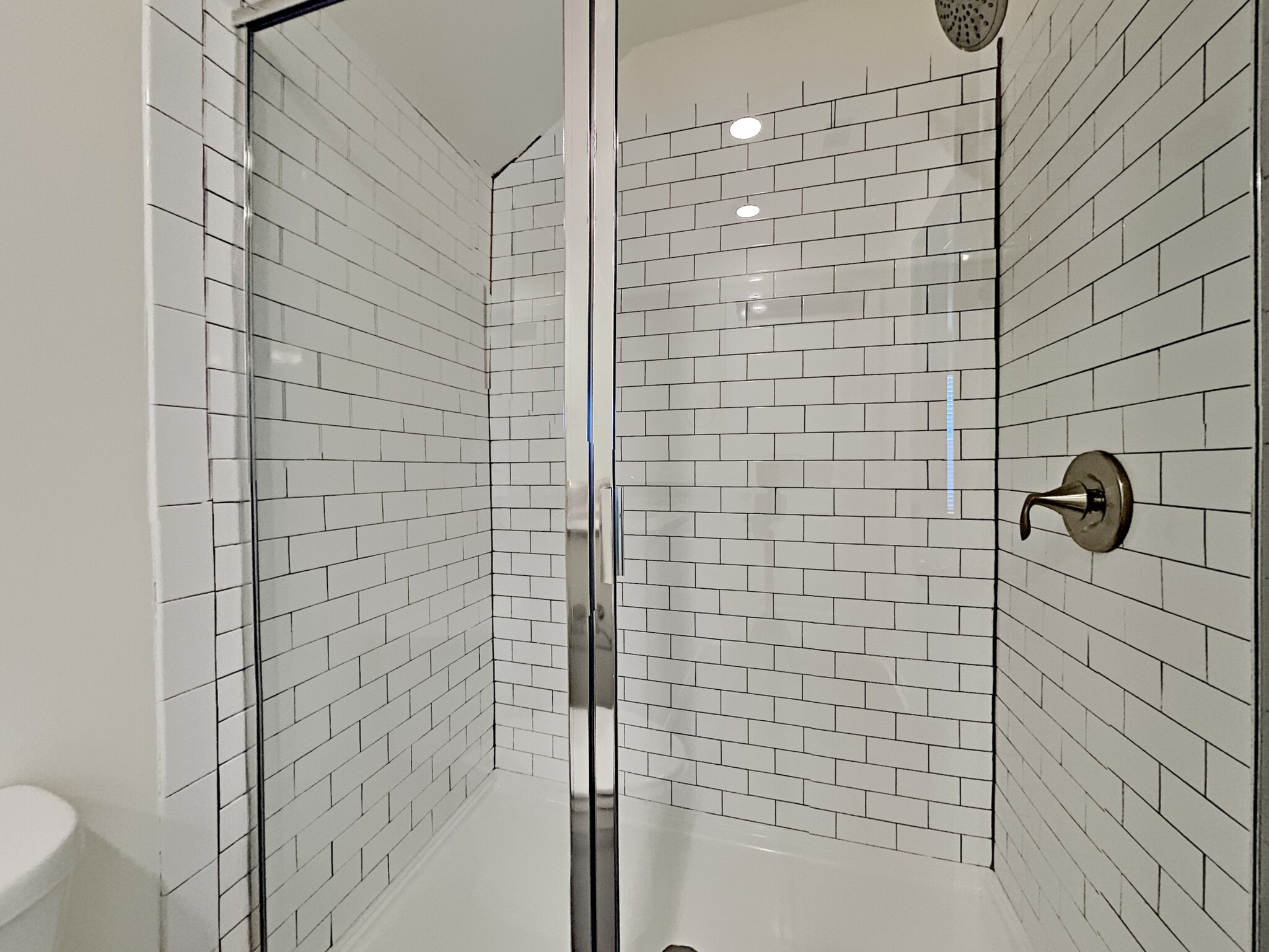 Building Photo - 307 Camp dr