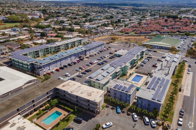 Building Photo - Leolua Regents