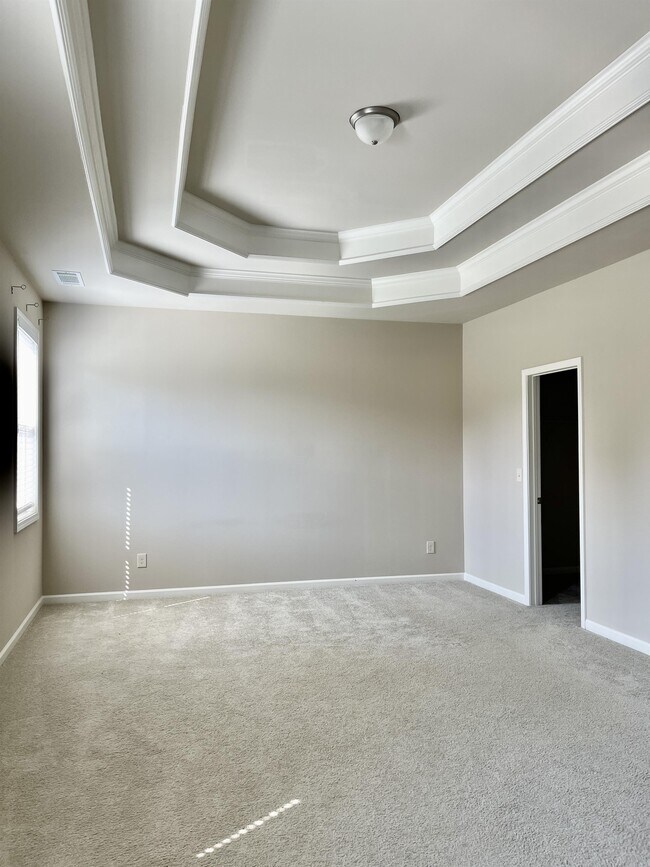 Building Photo - 7531 Silk Tree Pointe