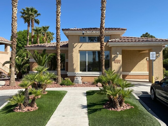 Building Photo - SE!!! Gated!! 2 Bedroom 1st Floor with Bal...