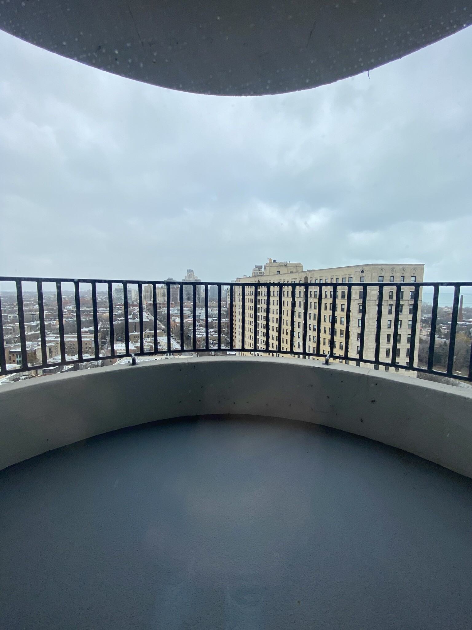 Building Photo - 2020 N Lincoln Park W