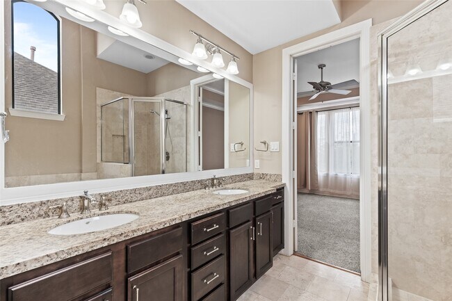 Building Photo - 1411 Elgin St