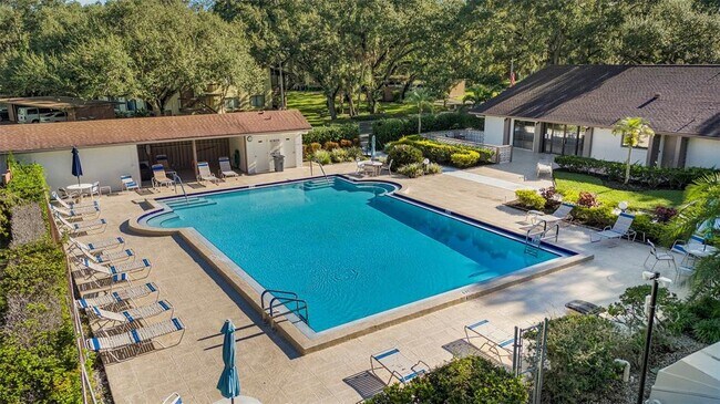 Building Photo - 600 Summerhill Ct