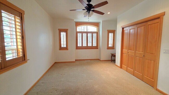 Building Photo - Beautiful Corner Unit Condo in Downtown Coeur d'Alene