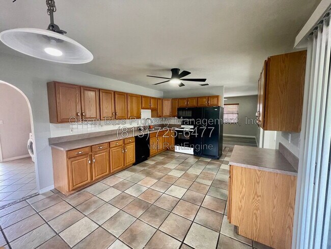 Building Photo - 104 Emerald Ln