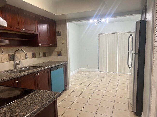 Building Photo - 12398 Westhampton Cir
