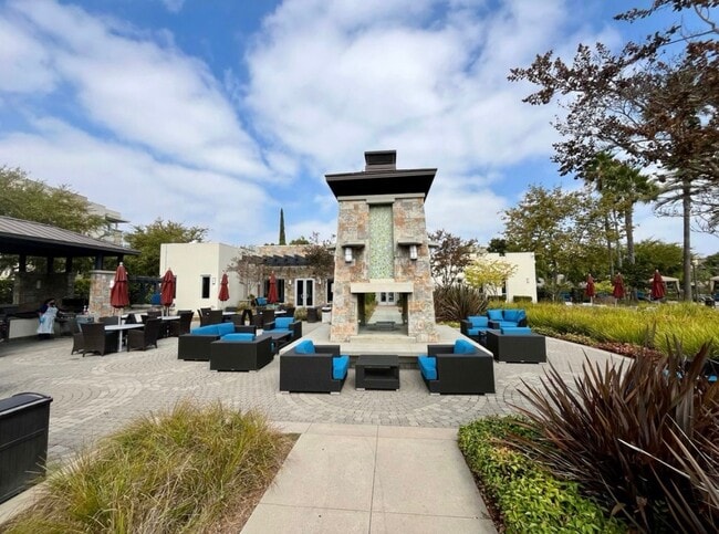 Parks and community spaces - 5256 Pacific Ter