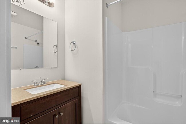 Building Photo - 602 N 43rd St