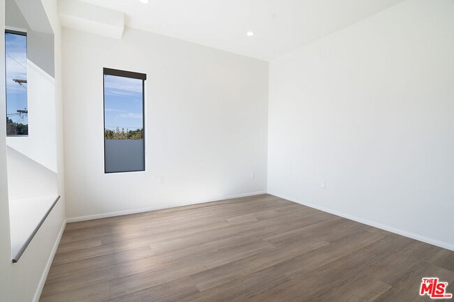 Building Photo - 4143 Madison Ave